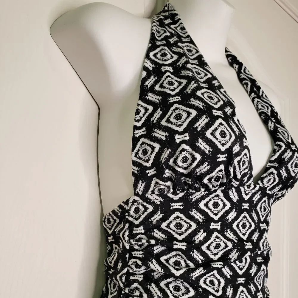 SwimSuit   - Picture 3 of 7